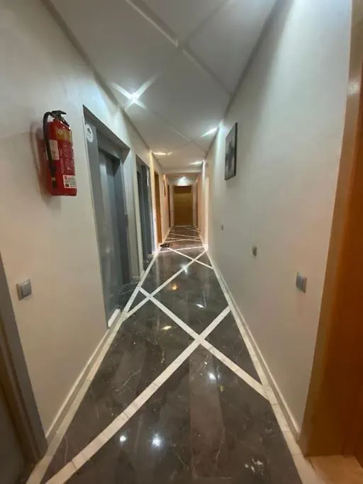 מרקש Appartement Ensoleille Au Coeur De Gueliz 0*,